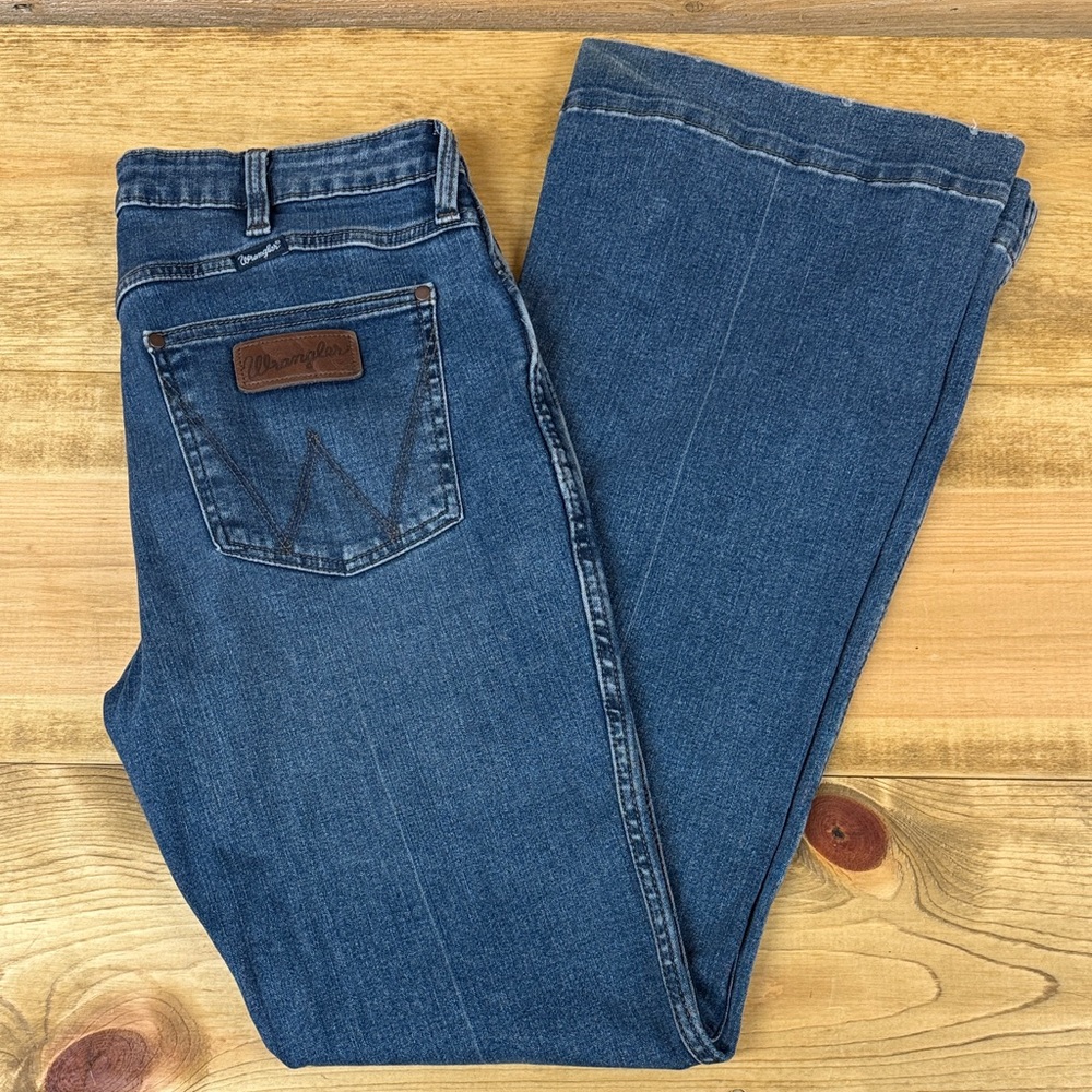 Wrangler Indigo High-Rise Trouser